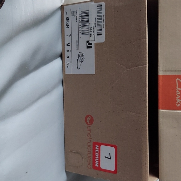 Clarks Unstructured Size 7 Unstructured. - Picture 2 of 6